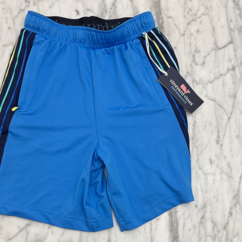 NWT Vineyard Vines kids performance  Shorts with adjustable waist size sm